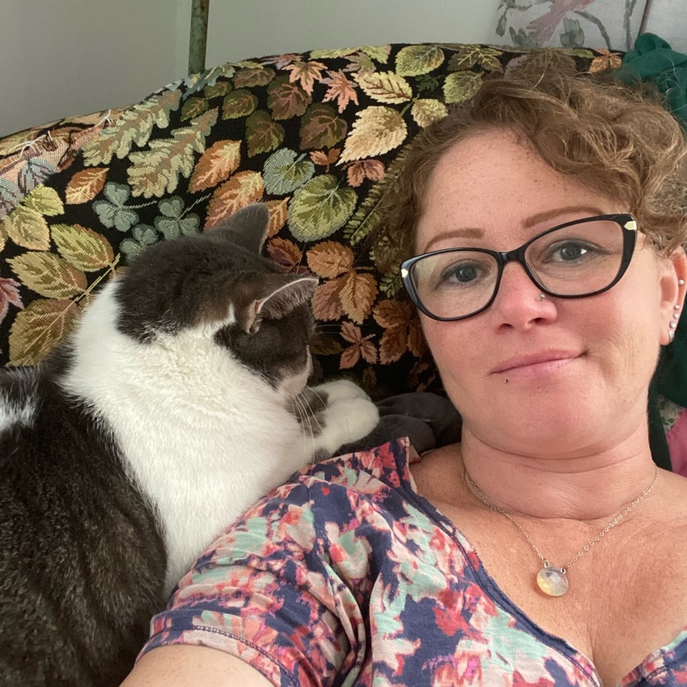 Meet your Posher, Angie